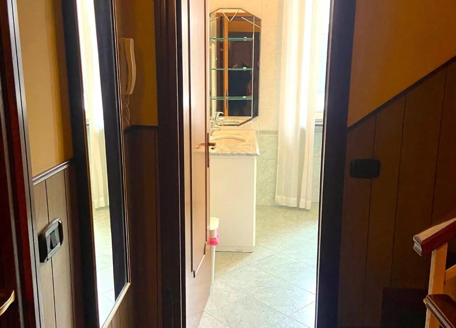 Apartment In Villa Milano Italia